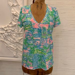 Lilly Pulitzer V-neck Short Sleeve Colorful Blue Pink Green Golf T-Shirt sz XL